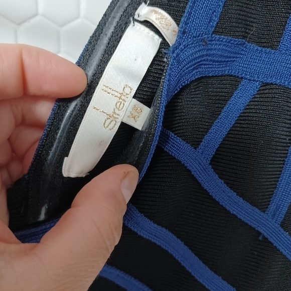 Stretta Bandage Dress - Picture 4 of 4